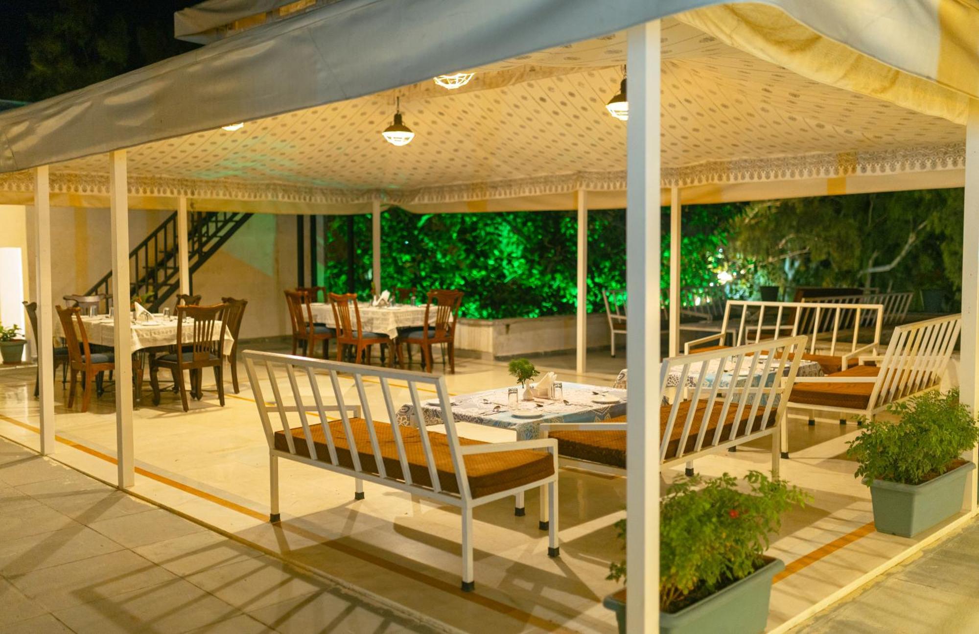 Ranakpur Safari Resort Sādri エクステリア 写真