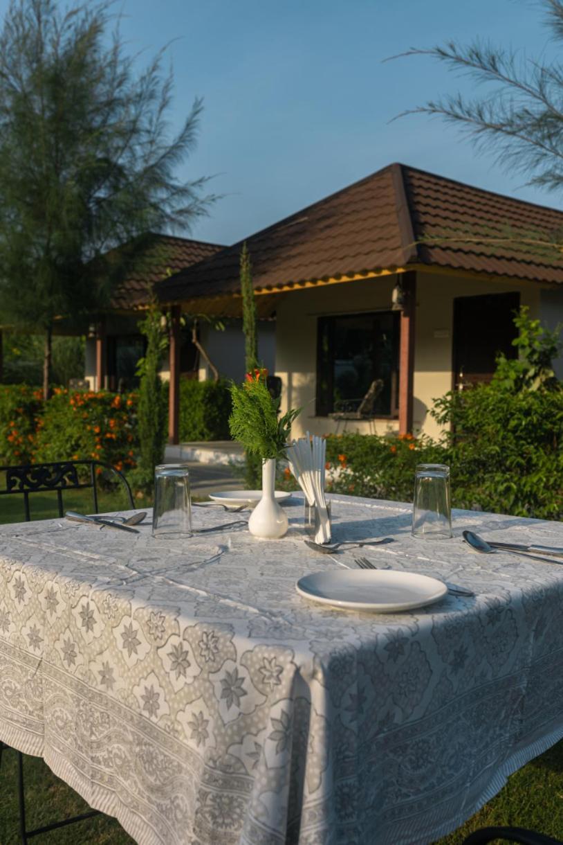Ranakpur Safari Resort Sādri エクステリア 写真
